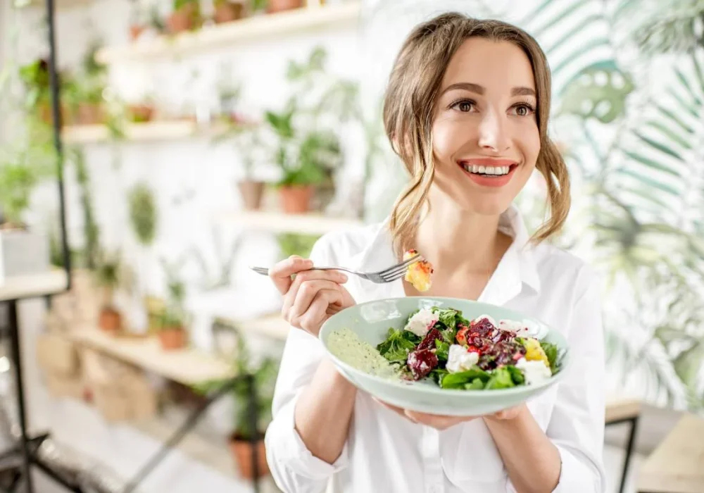 Femme équilibrant ses hormones et son humeur